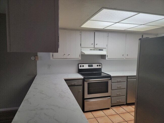 Photo - 2901 S Palo Verde Ln