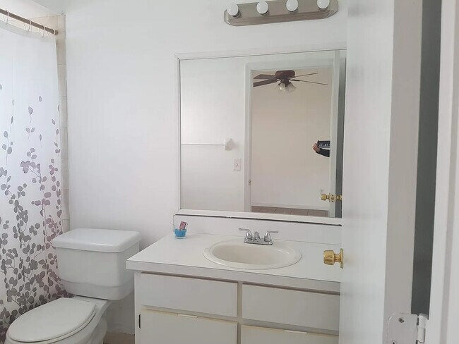 Photo - 205 San Gabriel St