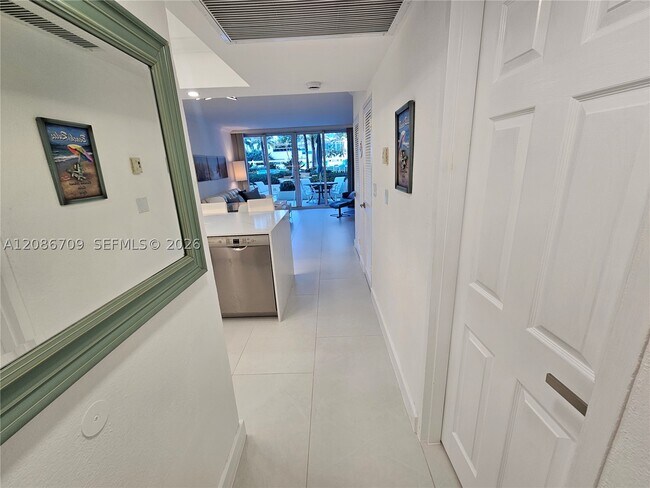 2501 S Ocean Dr Unit L17