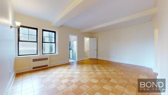 Building Photo - 95 Christopher St Unit 6E Rental