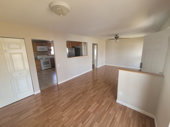 Photo - 2105 Golfway St