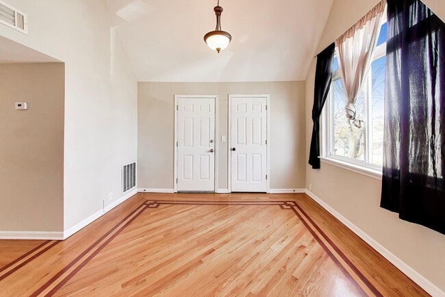 Photo - 4614 N Springfield Ave