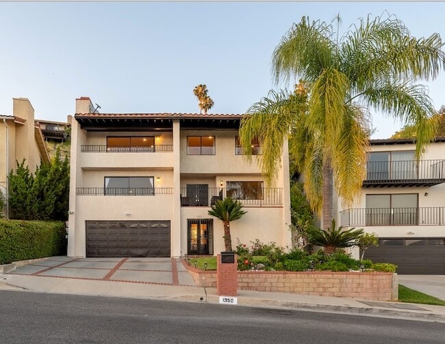 Building Photo - 1350 E Tujunga Ave