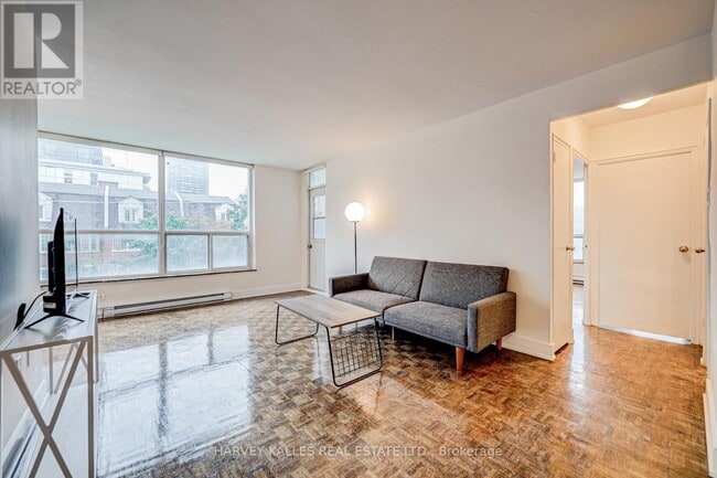 Photo - 133 Erskine Ave Unité 701