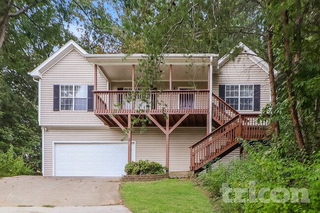 Building Photo - 1048 Whispering Woods Dr