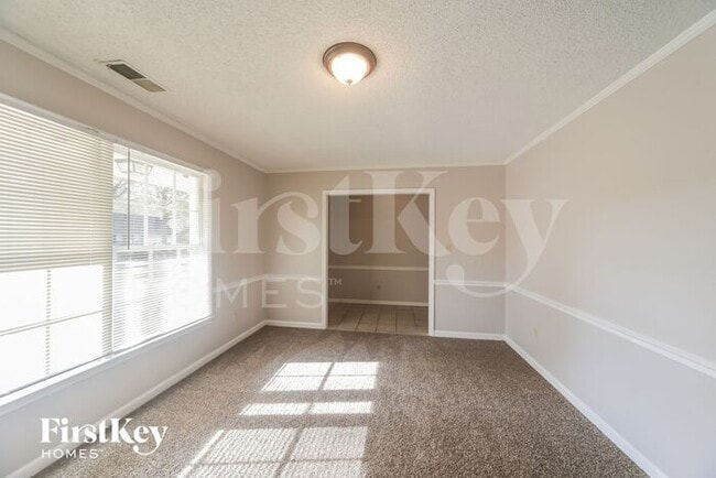 Photo - 6704 Amersham Dr