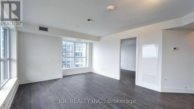 Photo - 5 Mabelle Ave Unité 2329