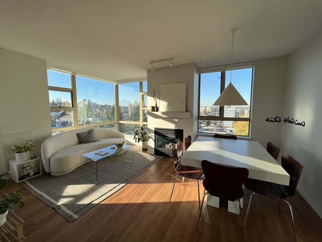 Building Photo - 1316 W 11th Ave