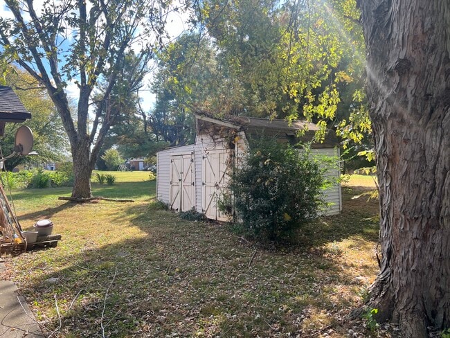 Photo - 3209 Timbermill Ave Unidad B