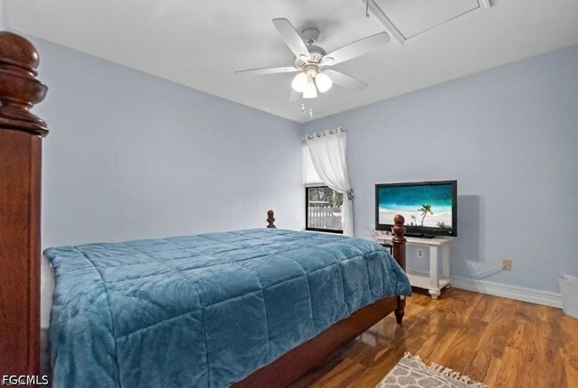 Building Photo - 5665 Trailwinds Dr Unit 621