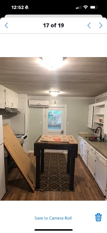 Photo - 806 St Joseph St