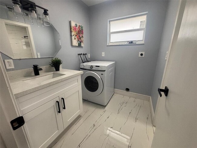 Photo - 814 SW 12th Pl