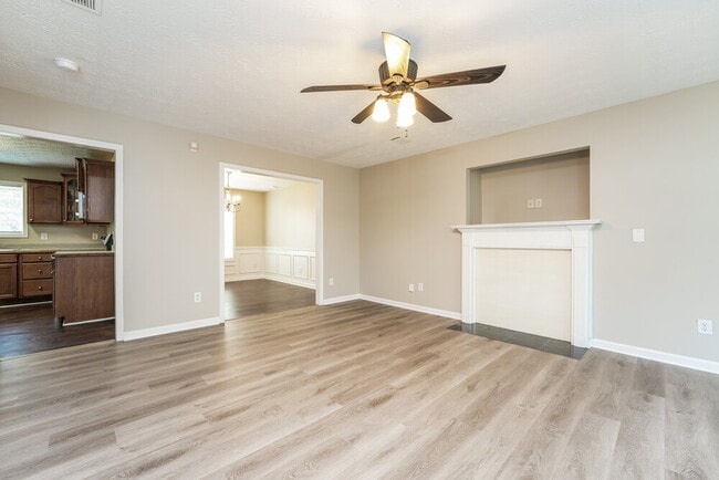 235 Shadowbrooke Cir SW