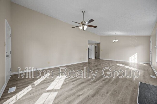 Photo - 1421 Matilda Ct