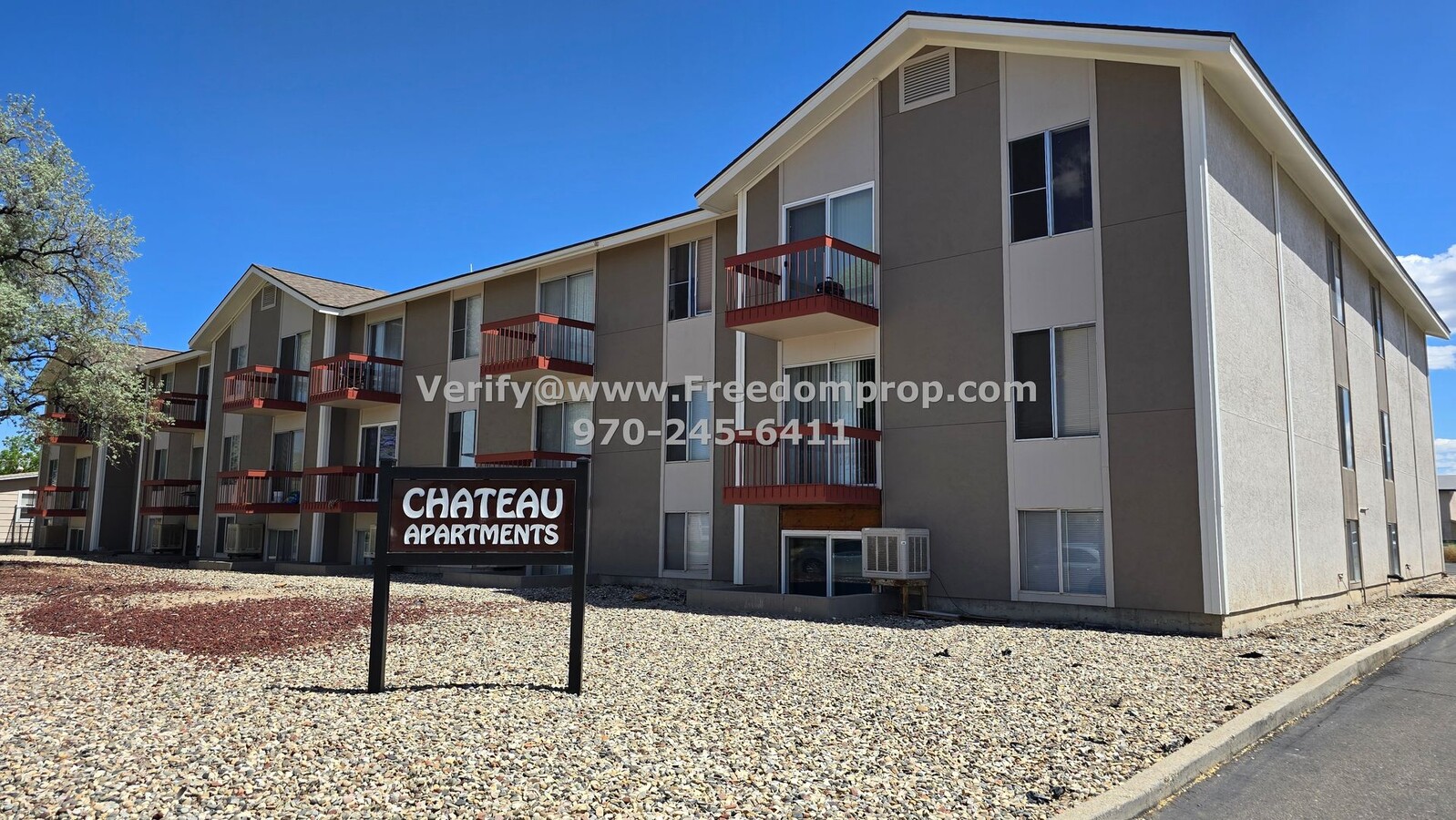 Photo - N 21st St 1300 - Chateau