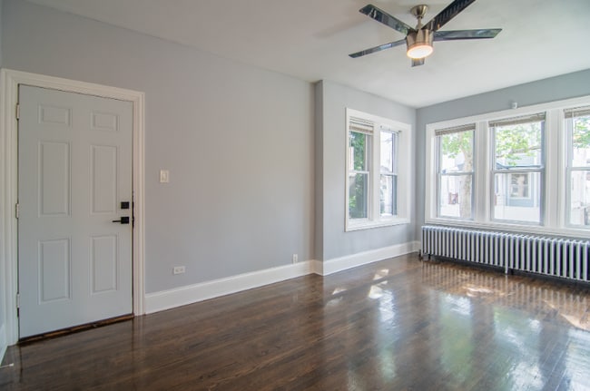 Photo - 3024 N Avers Ave Unit 1