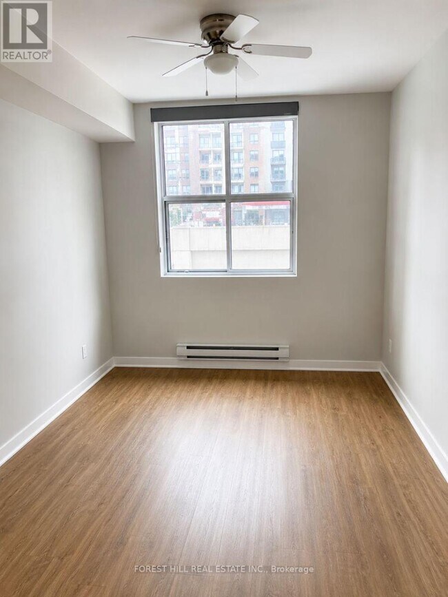 Photo - 126 Dundas St E Unit 204