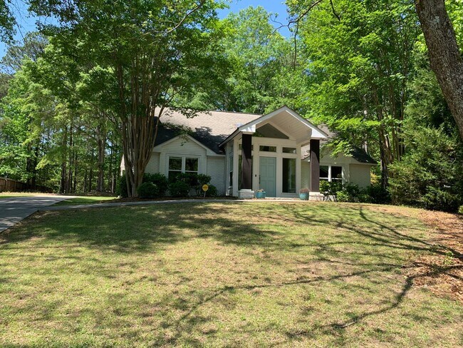 Photo - Spacious and updated 4Bedroom Home in Auburn