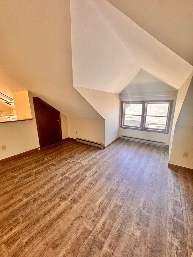 Building Photo - 310-312 Miller Ave Unit 310-3