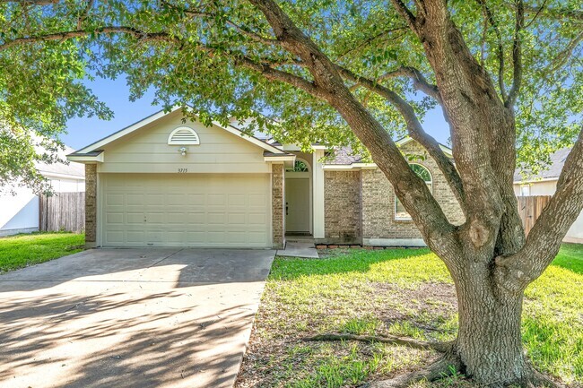 Building Photo - 3715 Westfield Dr Rental