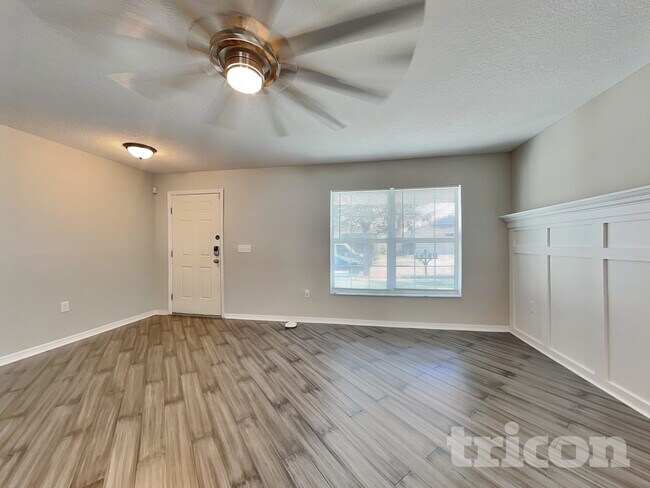 Photo - 15407 Winter Breeze Ln