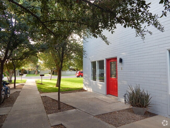 Building Photo - 2021 S Granada Dr Rental