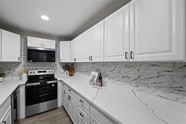 Photo - 4610 W Gray St Unit 109