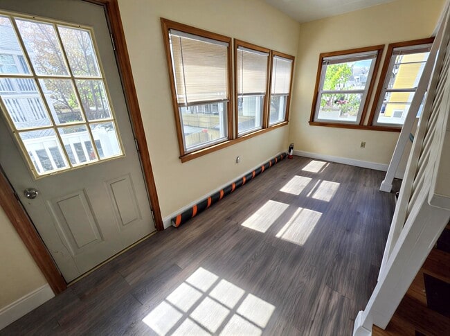 Photo - 167 Elm St Unidad 1