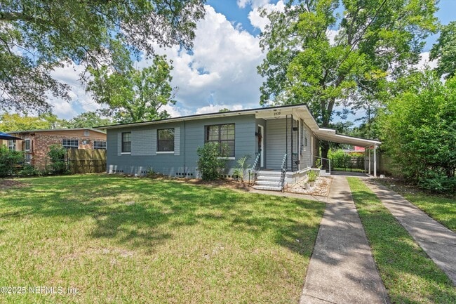 Photo - 2739 King Cole Dr