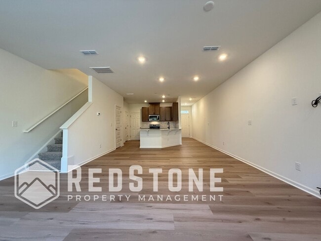 Photo - 194 Parker Ln