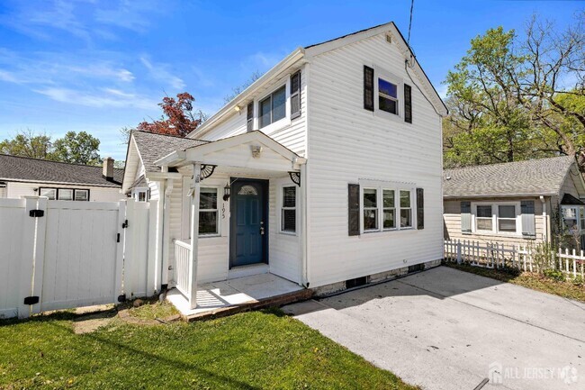Building Photo - 195 Norwood Ave Rental