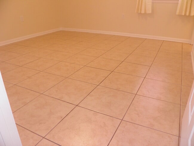 Photo - 14 Jonquil Ave NW