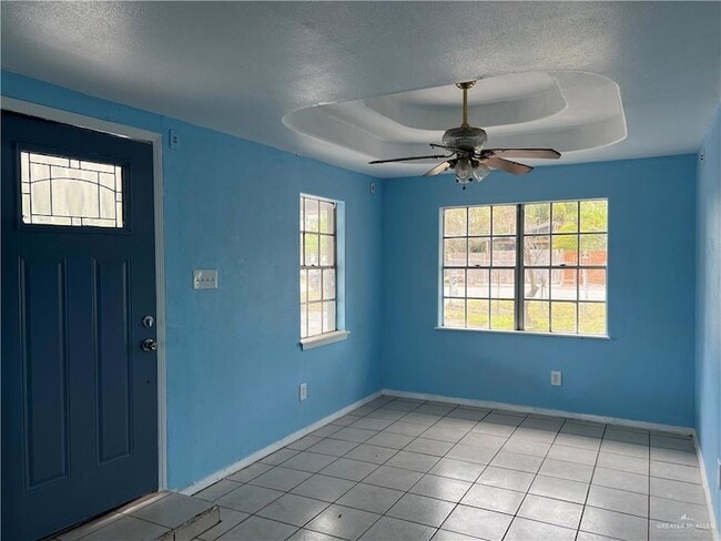 Photo - 1015 Martinez St