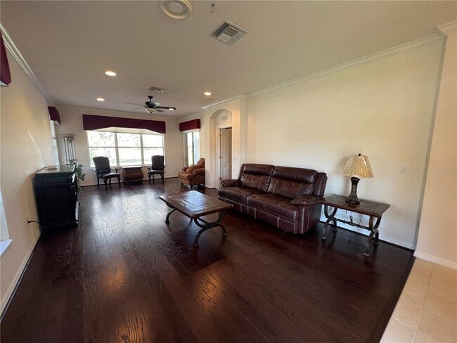 Photo - 4665 Whispering Oaks Dr