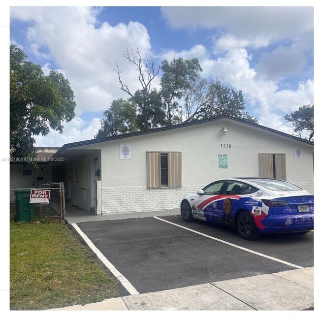 Photo - 1538 NW 52nd Ave Unit 2