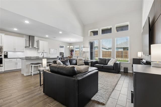 Photo - 1416 Jackdaw Rd