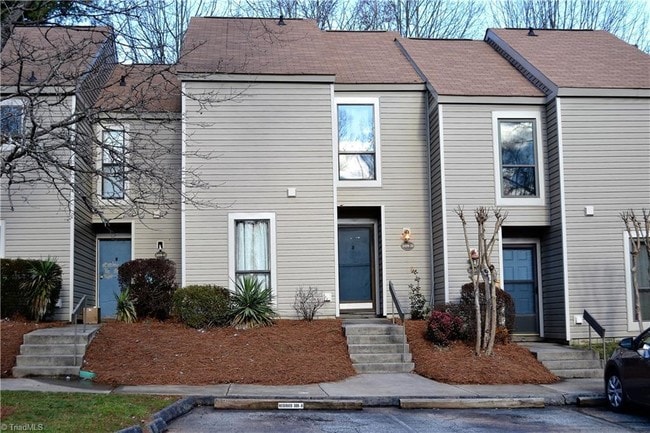 Building Photo - 309 Village Ln Rental