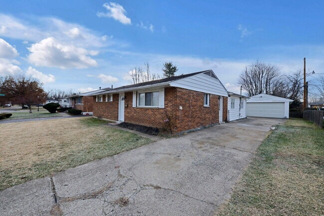 Photo - 2137 Toni St