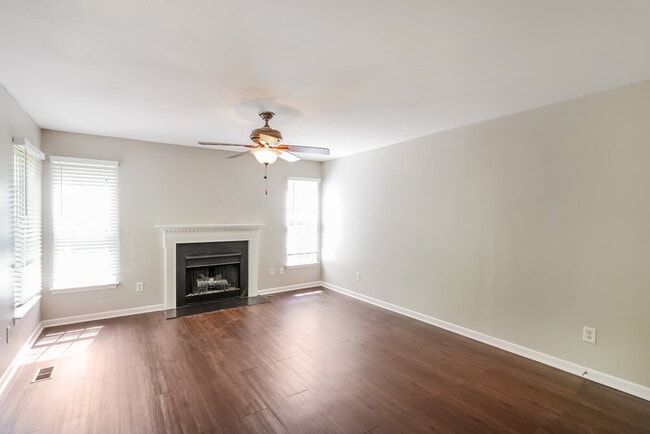 Photo - 1437 Timber Ridge Cir