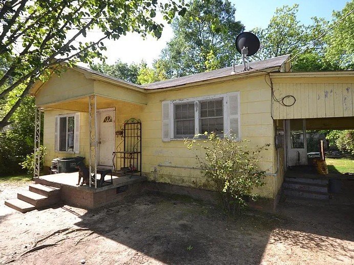 Photo - 613 E McNeil House