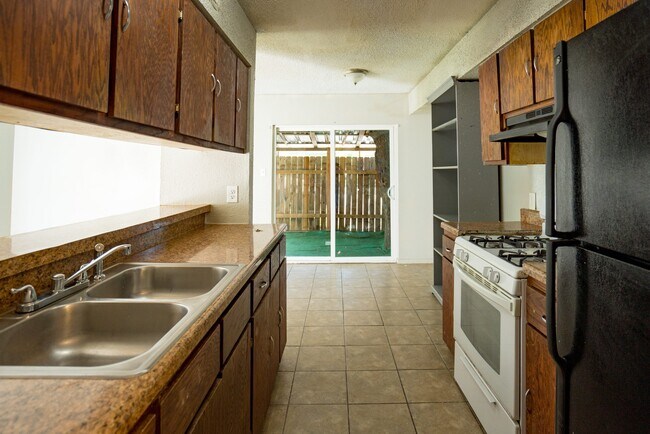 5805 Cougar Dr Unit A