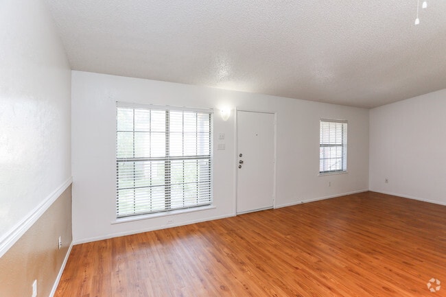 Interior - Buttercup Creek Apartments