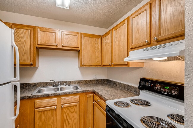 Photo - Geneva Apartments