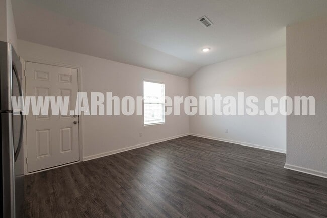 Photo - Large 4 Bedroom Home!