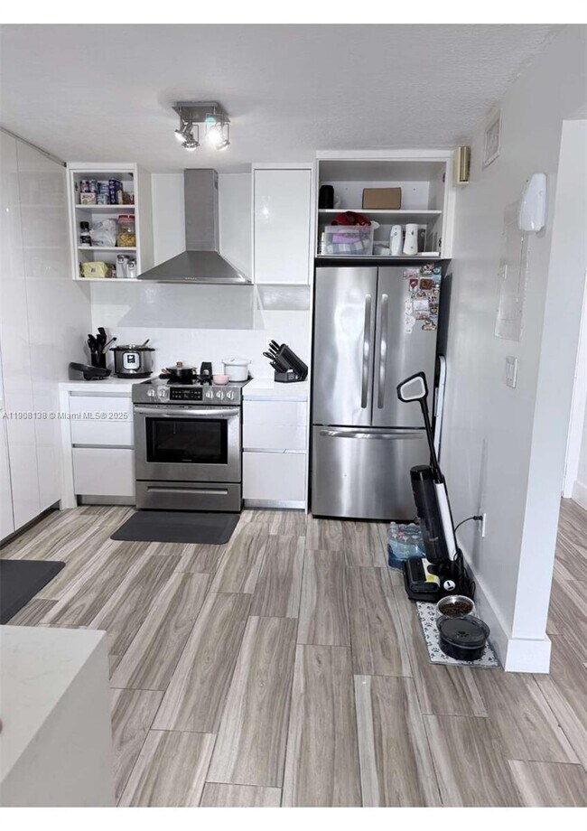 Photo - 6780 W 2nd Ct Unidad 416