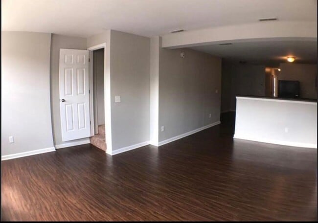 Photo - 1405 E Carson St