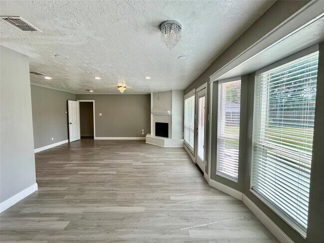 Photo - 1808 Sleepy Creek Way