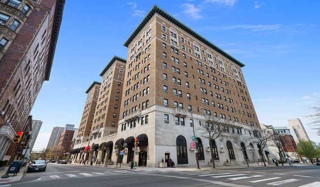 Our apartment floor plans offer options for studios, one- or two-bedrooms - Chestnut Hall Rental