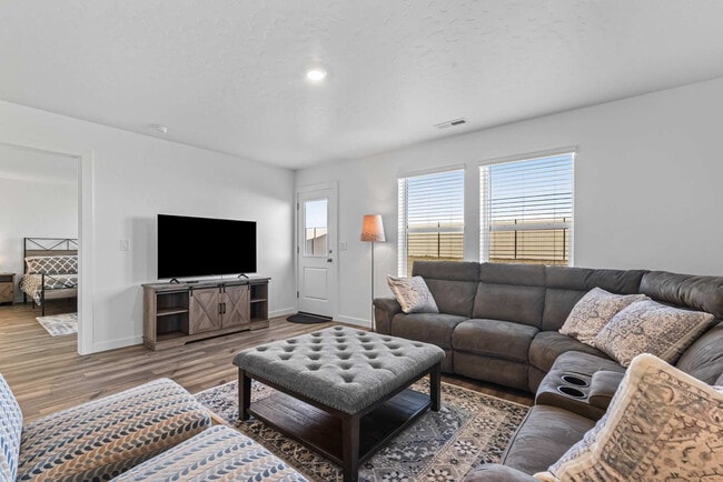 8648 E Wishmore St Unit SI ID1638256P