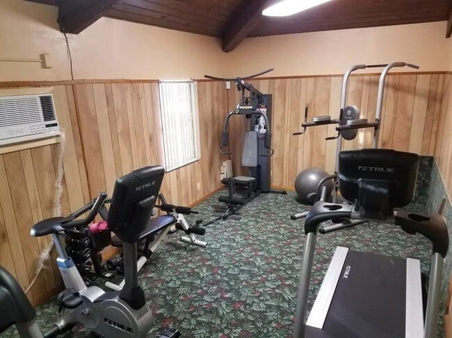 Photo - 900 NE 147th St